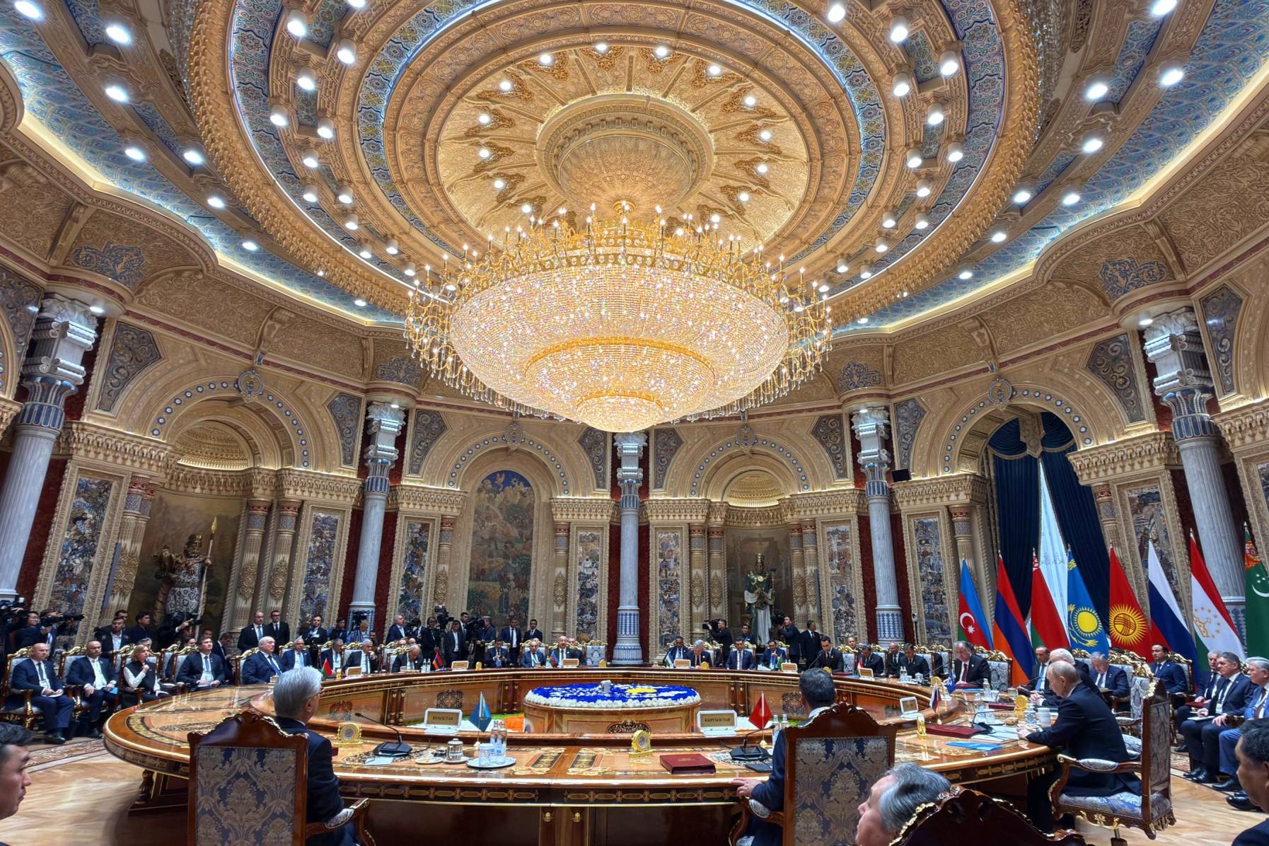 Central Asia–Russia and CIS summits held in Dushanbe; Kazakhstan tightens monetary policy; EU and EBRD advance Kambar-Ata-1 HPP; IFAS reviews Aral Sea projects. /Oct.12
