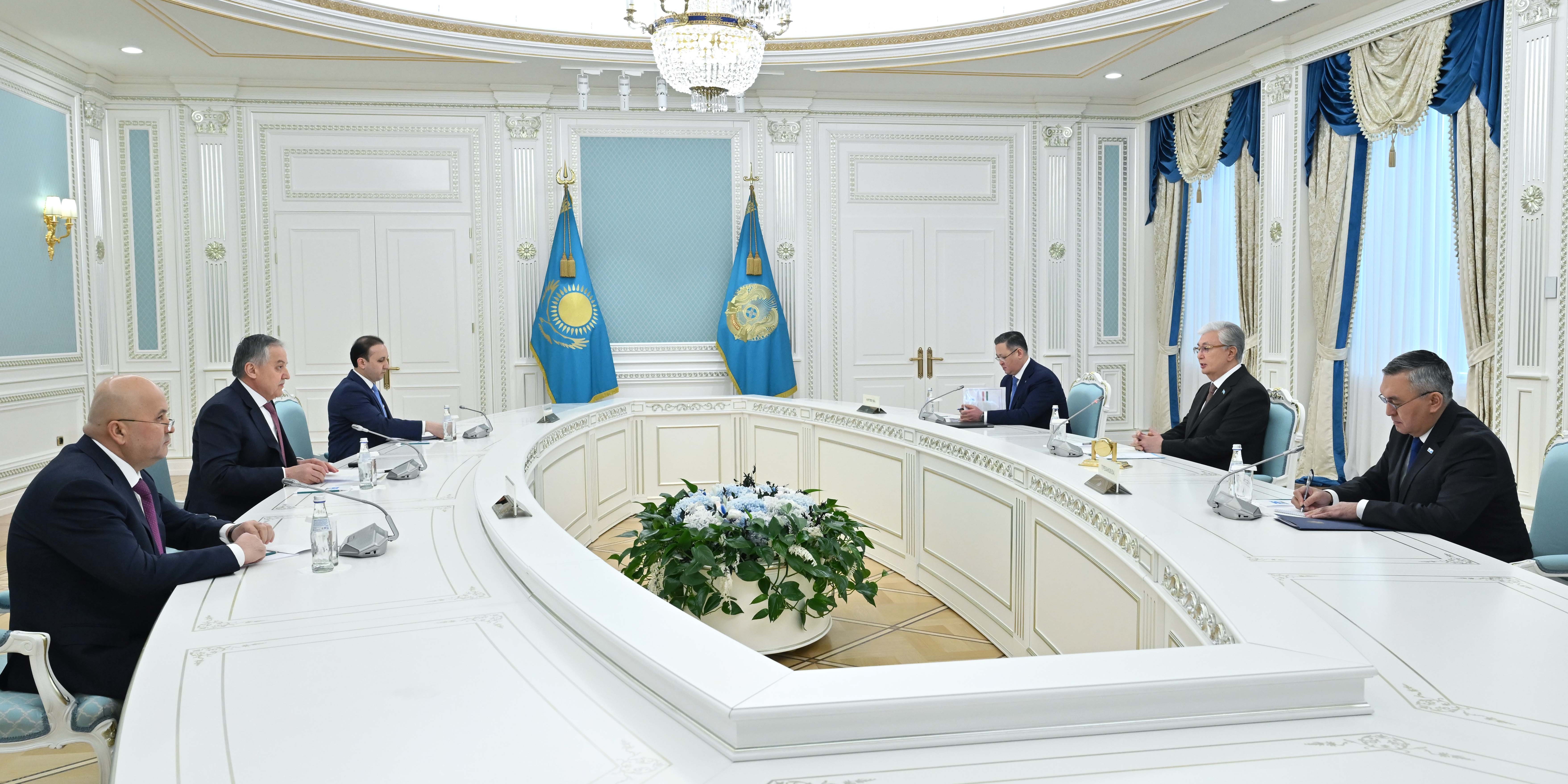 Tajikistani Foreign Minister Sirojiddin Muhriddin met with President Tokayev and Foreign Minister Nurtleu in Astana. Source: Akorda Image